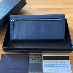 PRADA サファイアーノ財布