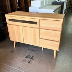幅110　脚付きリビングキャビネット　天然木脚 収納 木製 棚 引き出し リビングボード　 扉付き　ナチュラル　オーク