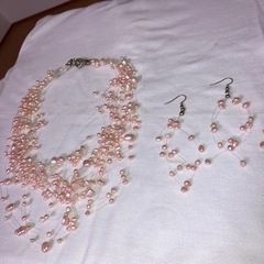 ピンク真珠ネクレスとピアスセット　