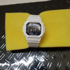 【美品】CASIO G-SHOCK ソーラー電波時計 ホワイト