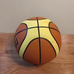 ゴム製バスケットボール