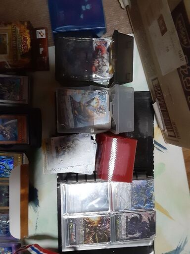 遊戯王とヴァンガードのカード まとめ売り トレーディングカードセット