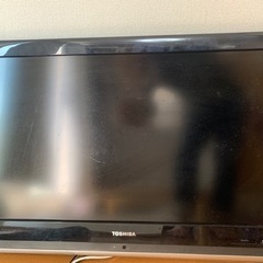 【ネット決済】【急募】TOSHIBAの液晶カラーテレビ＋掃除機