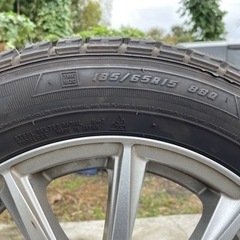 185\\65R15スタットレスタイヤ