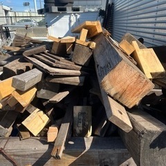 廃木材、薪の材料
