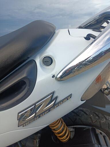 スズキ インチアップZZ CA1PB 白 ZEROマフラー付 バッテリー新品 車体