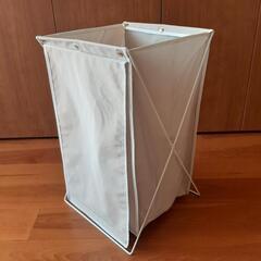 ニトリ　ランドリーバッグ　折り畳み式