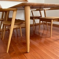 飛騨産業ダイニングテーブル・森のことば