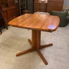 北欧ヴィンテージ　 チーク材 　デンマーク　伸長 4Pダイニングセット gudme mobelfabrik J.L.MOLLER　ジェーエルモラー　ヴィンテージ 　アンティーク　ブランド家具　デザイナーズ家具