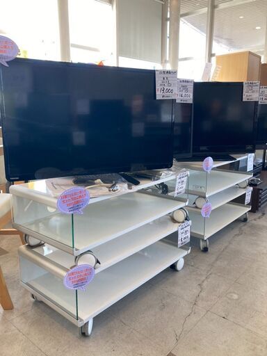 32型液晶テレビとローボードセット