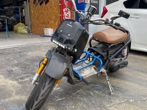 ホンダズーマ50cc キャブ新品 BURIALマフラー 社外サスペンション ローダウン ホンダ ズーマー50cc キャブ新品 BURIALマフラー 社外サス ローダウン