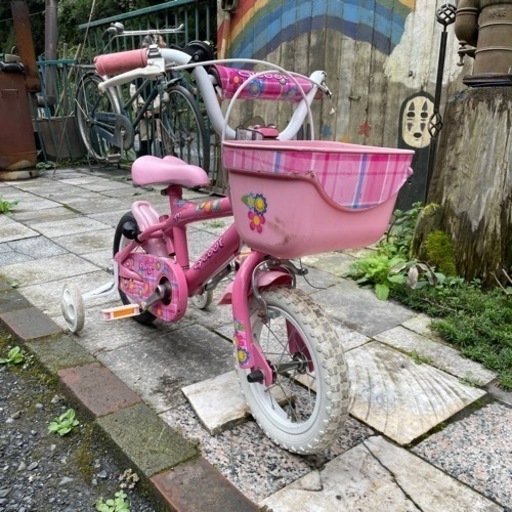 【2821】幼児車　12インチ　後輪新品　6,600円（税込）