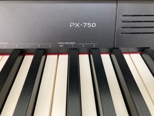 コンパクトな電子ピアノ Casio Privia PX-750