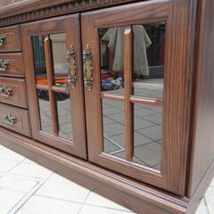 IDF太田長　アトランタ　サイドボード　美品 IDF太田長のATLANTA(アトランタ)シリーズのサイドボードです。収納力も