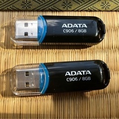 ２個セット USBメモリ ADATA 8GB 未使用に近く大変美...