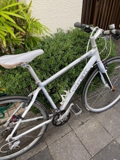 トレック Trek クロスバイク 白 自転車 TREKクロスバイクカスタム