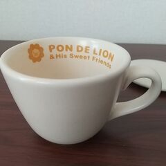 ポン・デ・ライオンの蓋つきマグカップ