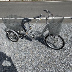 三輪車自転車　譲渡証付き