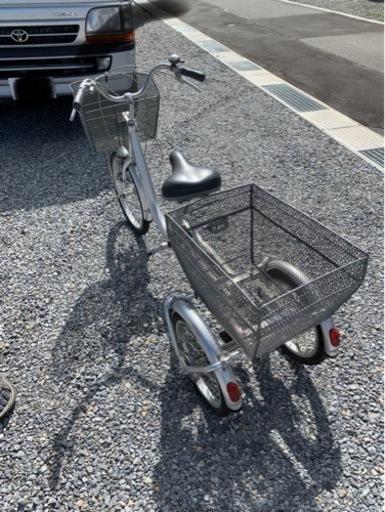 三輪車自転車　譲渡証付き