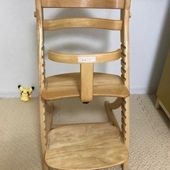 子供用椅子(食卓をつけるネジがない)