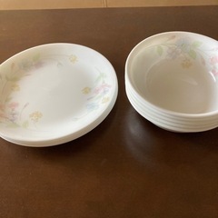 コレールの平皿とスープ皿