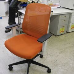 オレンジ事務椅子