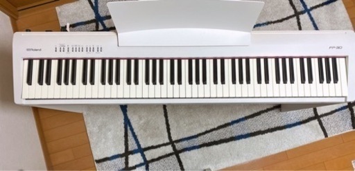 電子ピアノ ほぼ未使用 台・椅子・商品説明書付きRoland FPｰ30