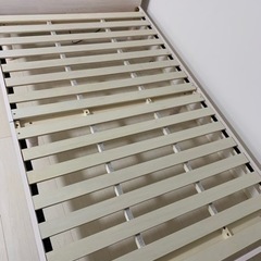 セミダブルすのこフレーム　マットレス付き