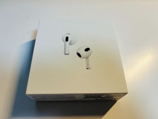 Apple AirPods MME73J/A【新品未開封・難あり】