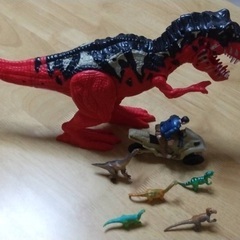 恐竜のおもちゃ