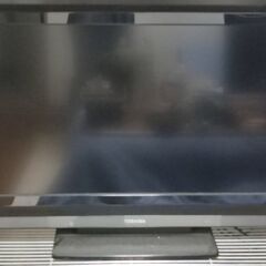 液晶テレビ　REGZA 　32型　無料