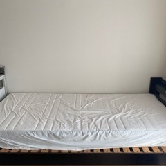 【決定済】シングルベッド　ベッドフレーム+マットレス
