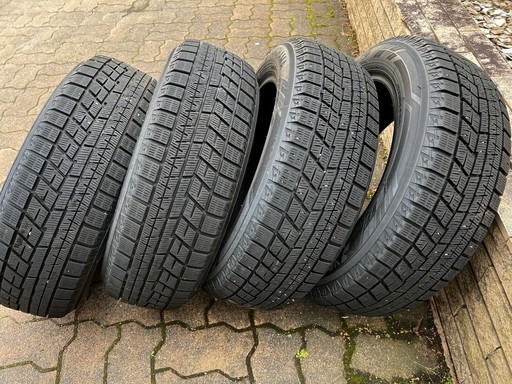 スタッドレスタイヤ 185/60R15 ヨコハマ アイスガード