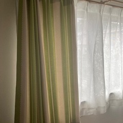 レースカーテンと遮光カーテン