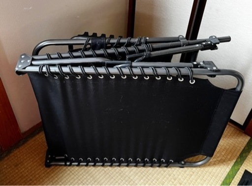 折りたたみ簡易ベッド