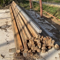 【無料】角材・建材・木材・薪・廃材たくさんあります