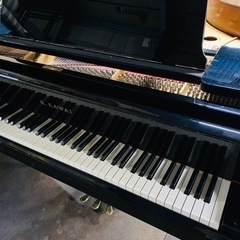 中古グランドピアノ　KAWAI(カワイ) CA40A-LOUIS VUITTON(ルイヴィトン) キャリーバッグ銀座店購入品
