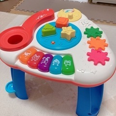 なが〜く遊べるベビーテーブル 知育玩具 ローヤル