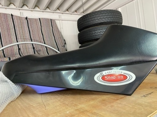 く*ん様 アクア 6AA-MXPK11 トノカバー 54239-68470