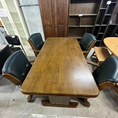 【リサイクルショップどりーむ天保山店】●4838●　ダイニングセット　イス４脚付き　回転いす　大きめサイズ　超おすすめ品( *´艸｀)