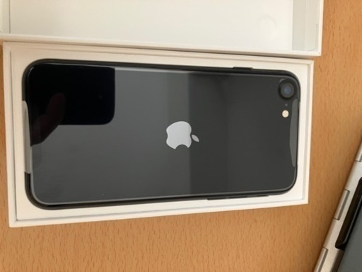 iPhone SE (第3世代) ミッドナイト 128 GB SIMフリー