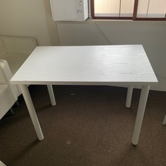 ニトリ　木製　パソコンテーブル　ホワイト木目あり　軽量　美原店