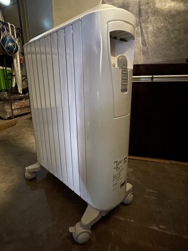 ★値下げ★送料込み★RHJ75V0915-GY デロンギオイルヒーター 楽天市場】【直営店限定】デロンギ ベルカルドオイルヒーター