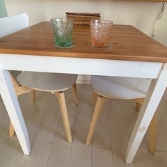 ダイニングテーブル 木製テーブル 2人掛けテーブル IKEA 北欧家具