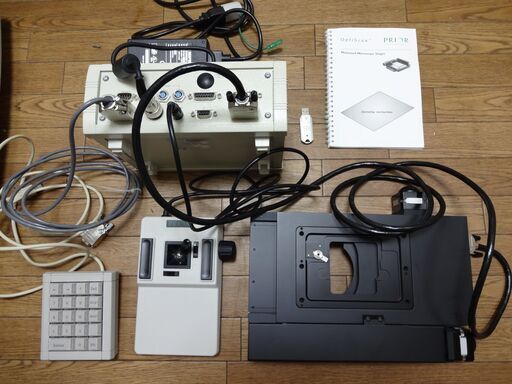 Prior製OptiScan顕微鏡用X-Y電動ステージ ：新品未使用（1μステップ可能、６か月関デスク上に設置したのみ）