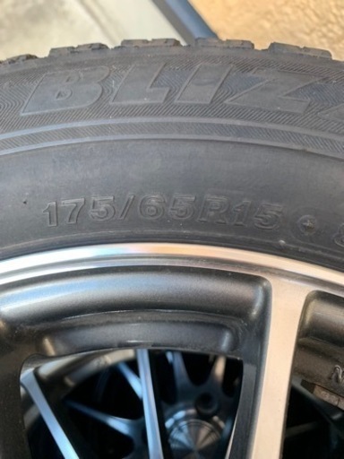 175/65r15 スタッドレス　フリードに履いてました