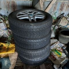 グッドイヤー　スタッドレスタイヤ　４本セット