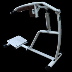 油圧式トレーニングマシン