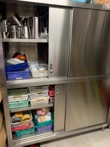 サンウェーブ 厨房ステンレス食器棚