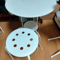 IKEAガーデンテーブル　椅子1脚おまけ付き
